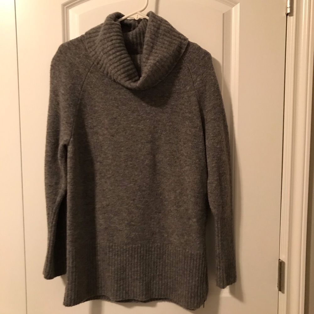 Banana republic gray turtleneck with side zipper